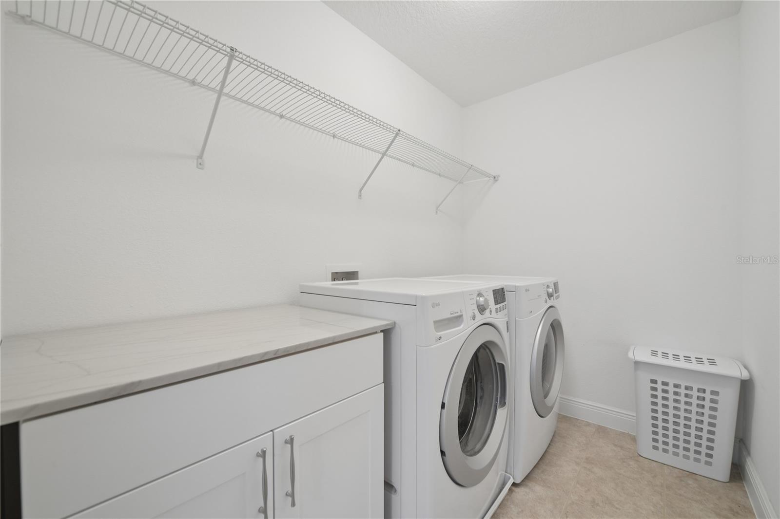 LAKE PRESERVE - Residential