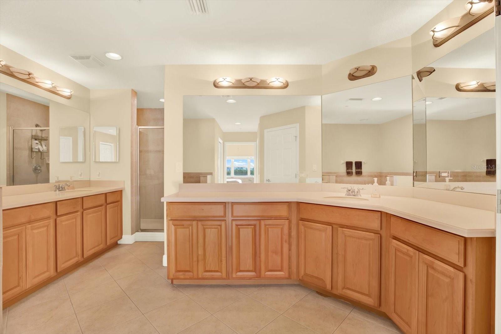 SEMINOLE ISLE CONDO - Residential