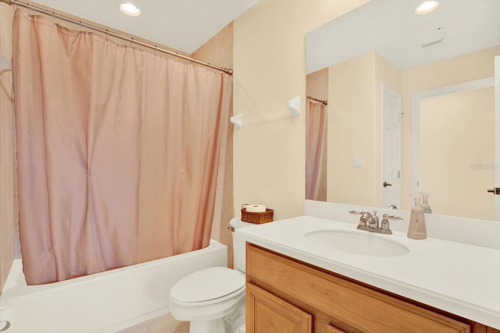 SEMINOLE ISLE CONDO - Residential