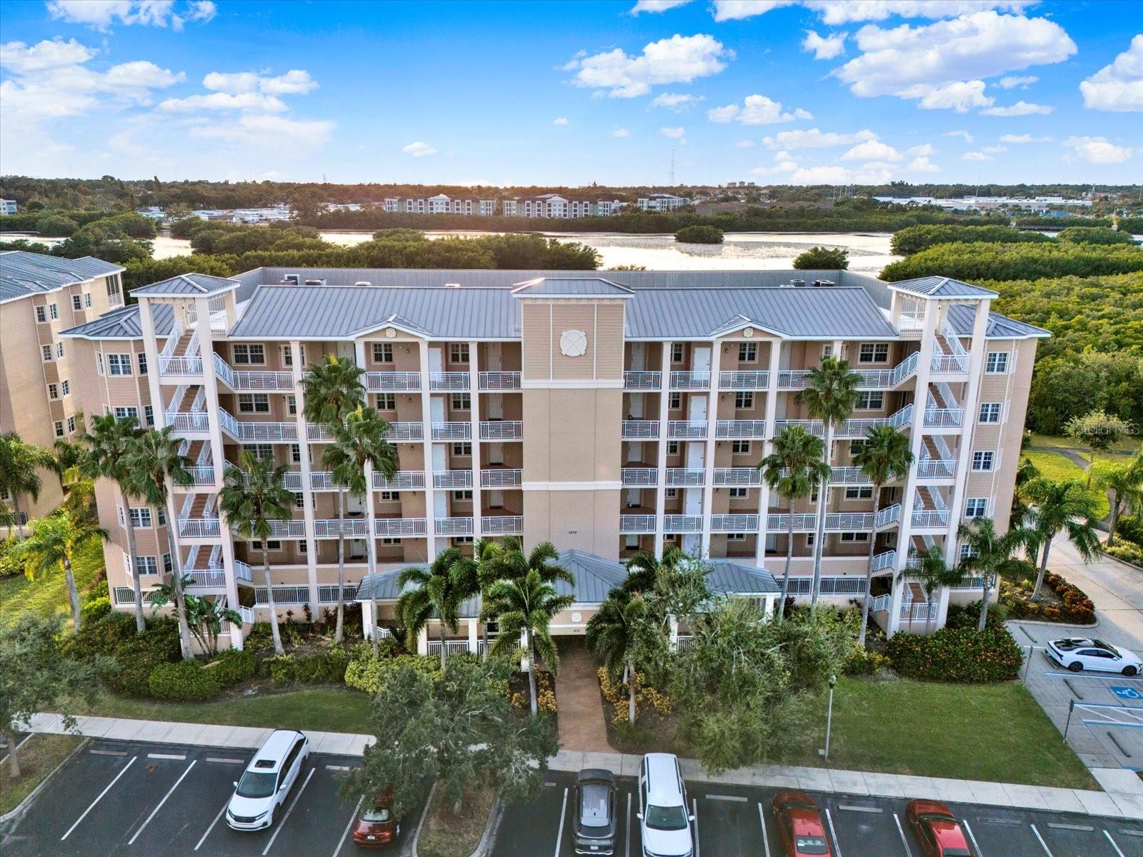 SEMINOLE ISLE CONDO - Residential