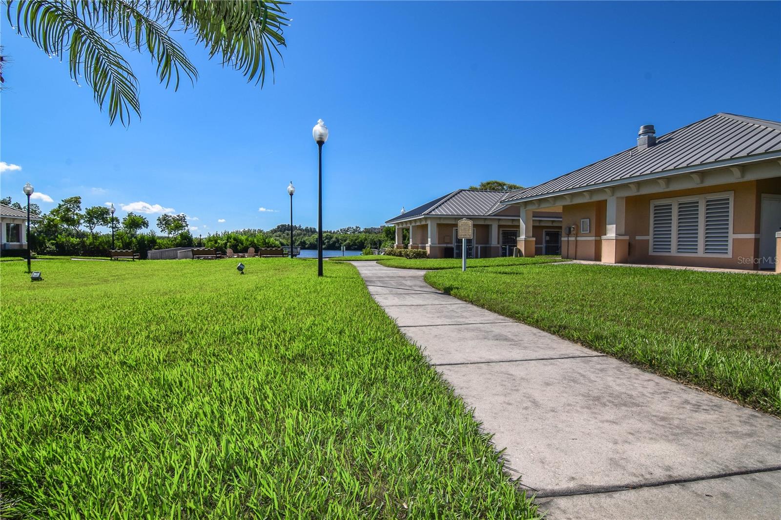 SEMINOLE ISLE CONDO - Residential