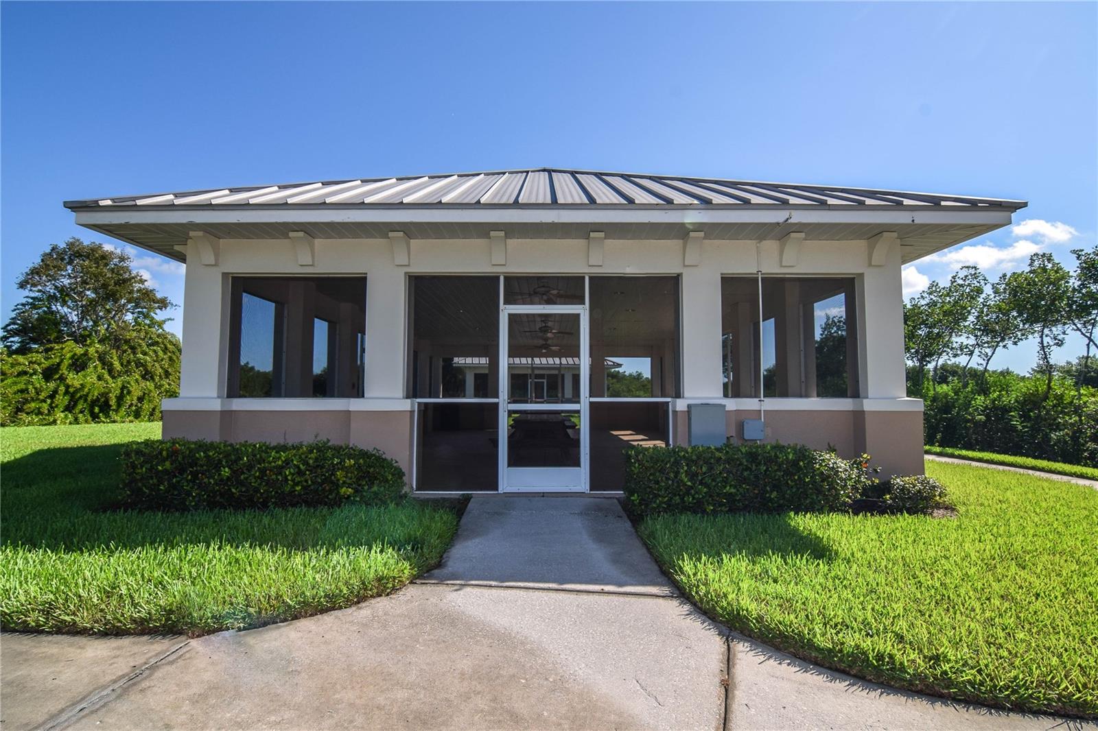 SEMINOLE ISLE CONDO - Residential