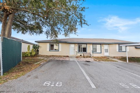 A home in WINTER HAVEN