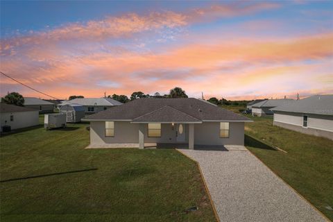 Photo of 9010 S Indio Circle, Labelle, FL 33935 (MLS # C7517029) Photo of 9010 S Indio Circle, Labelle, FL 33935 (MLS # C7517029)