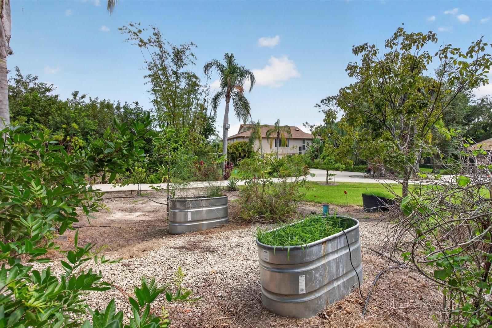 SOUTH VENICE - Residential