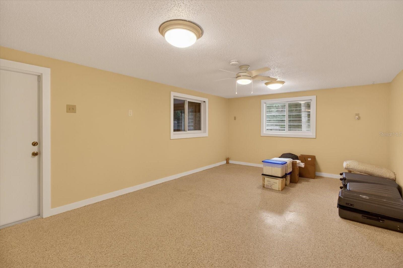 SOUTH VENICE - Residential