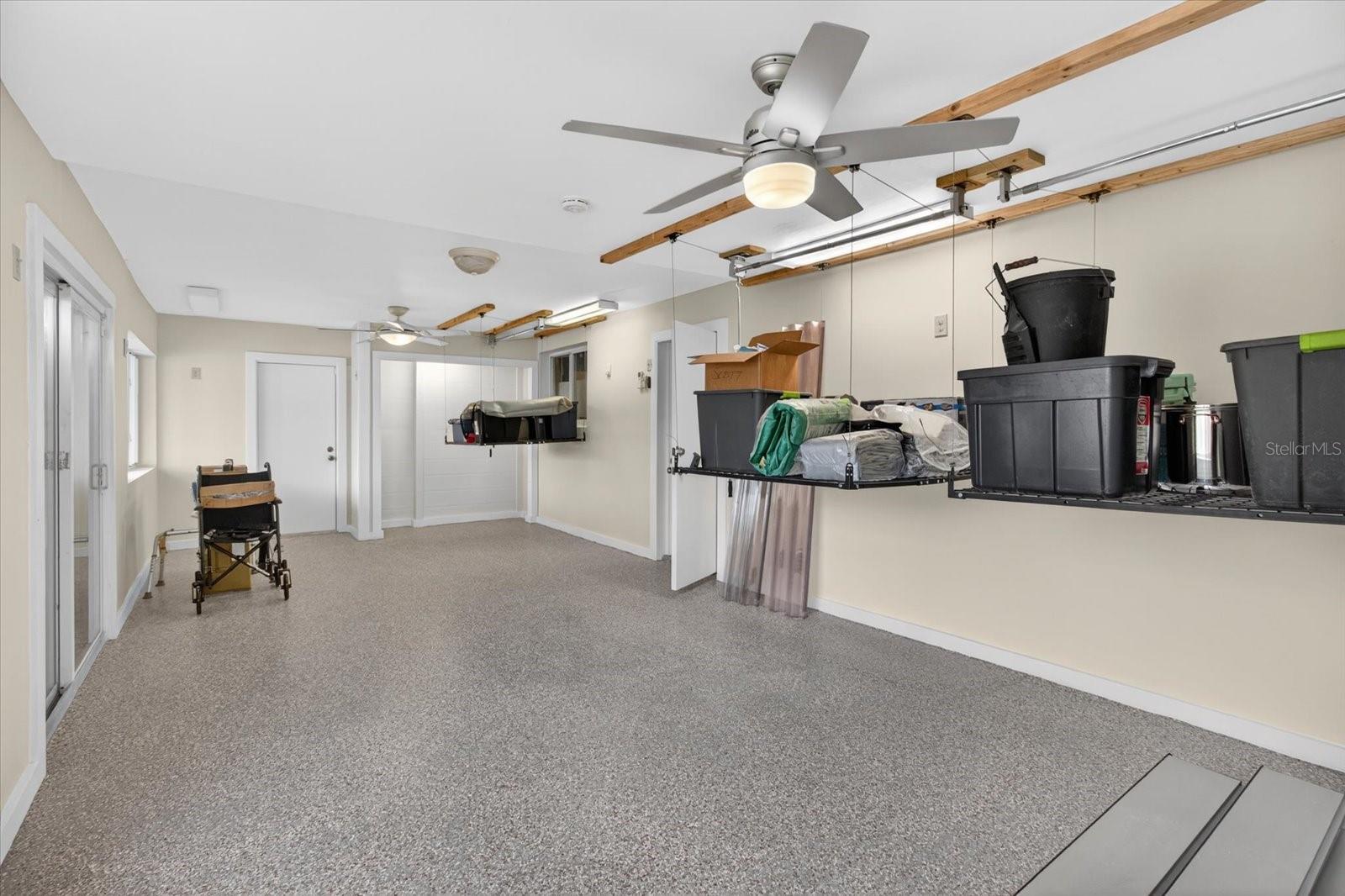 SOUTH VENICE - Residential