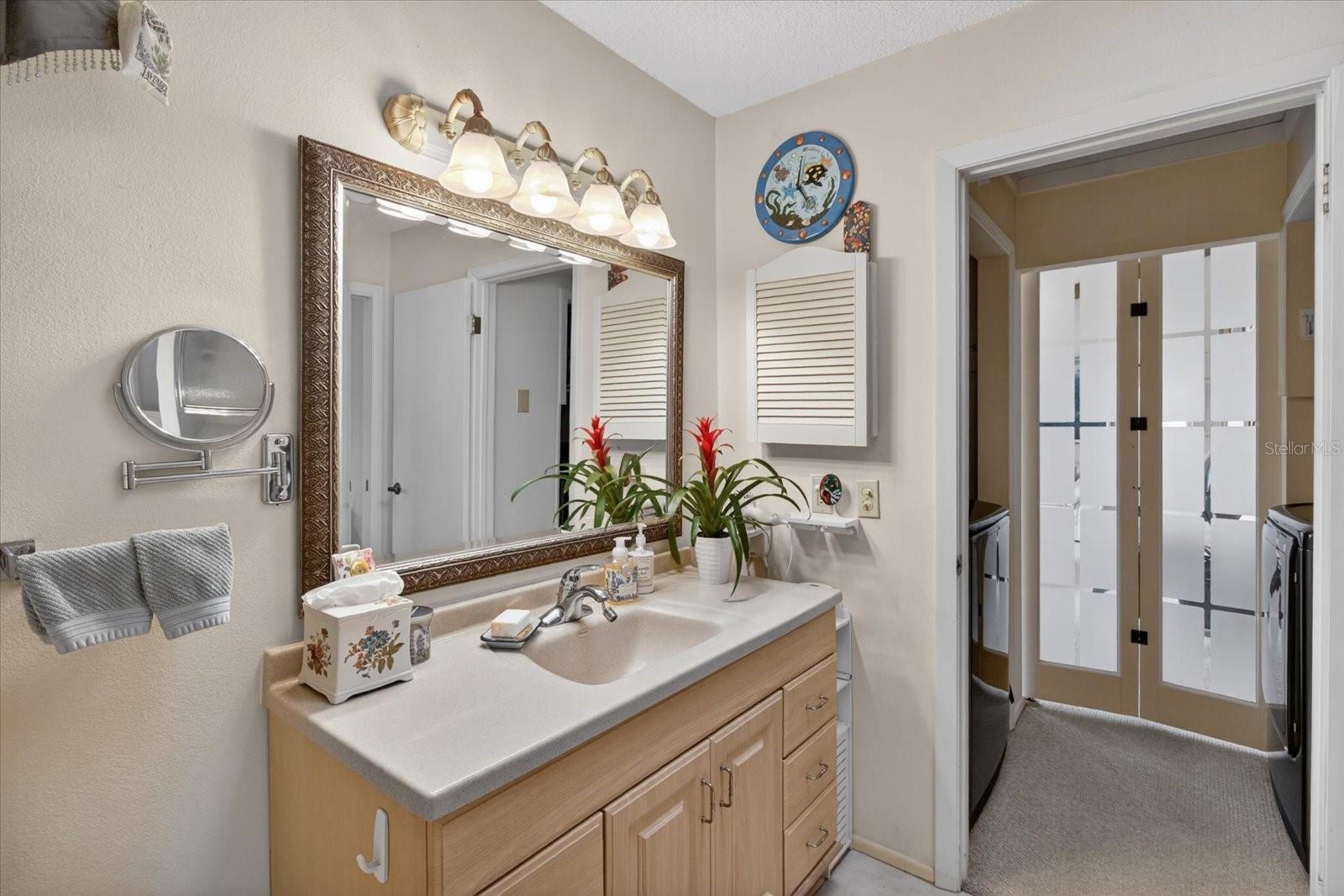 SOUTH VENICE - Residential