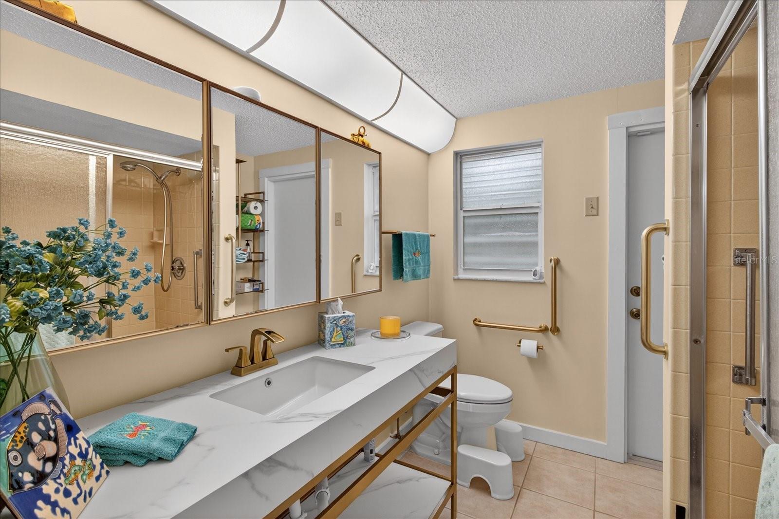 SOUTH VENICE - Residential