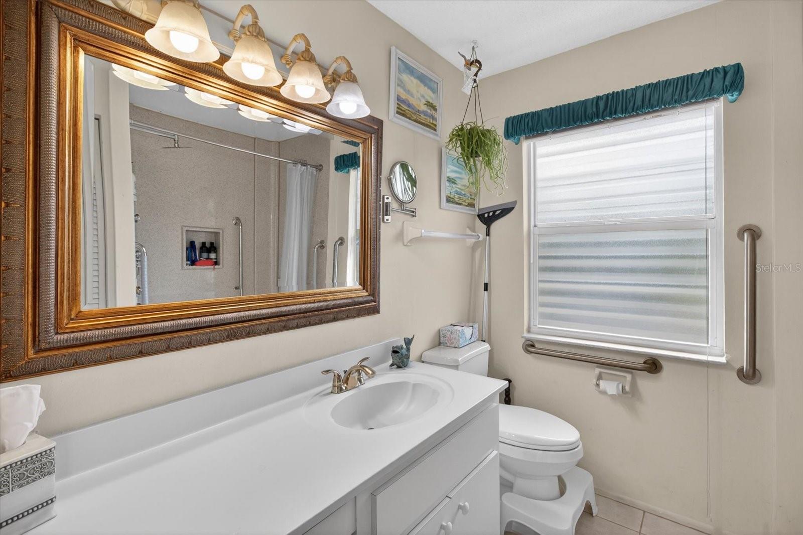 SOUTH VENICE - Residential