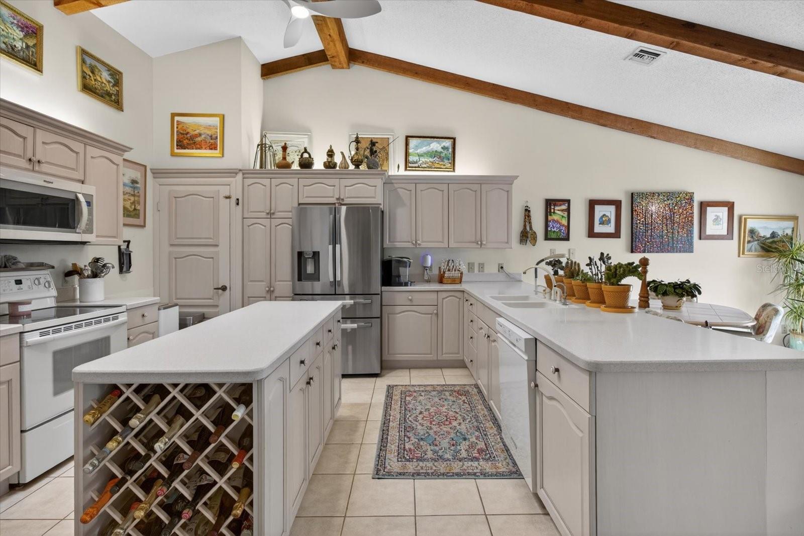 SOUTH VENICE - Residential