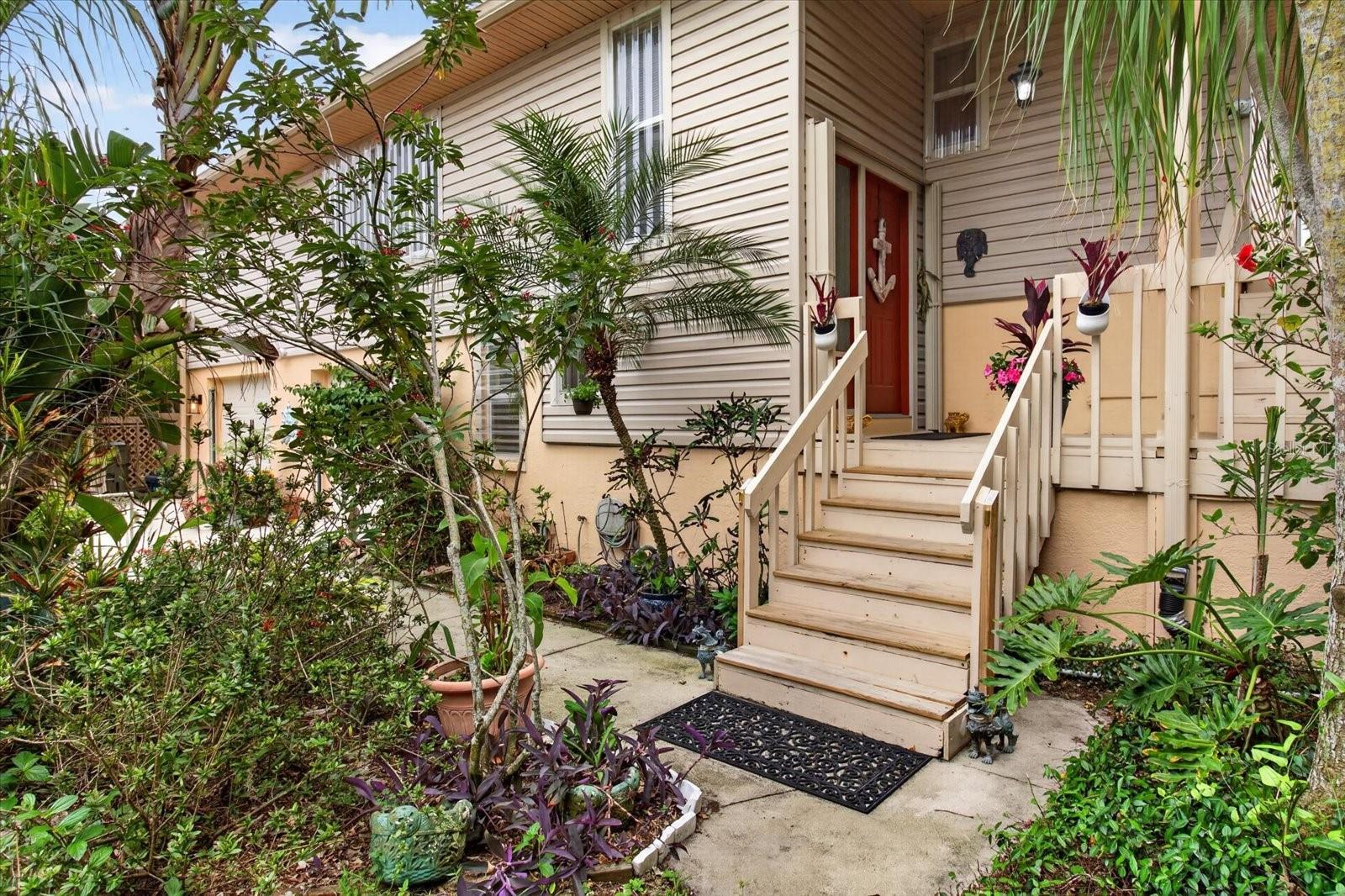 SOUTH VENICE - Residential