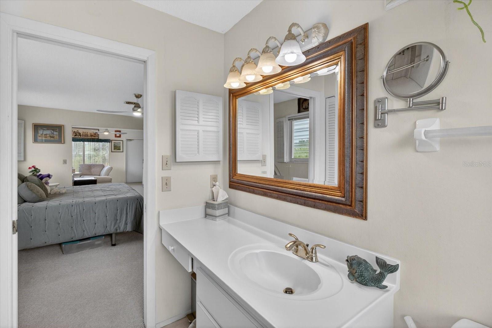 SOUTH VENICE - Residential