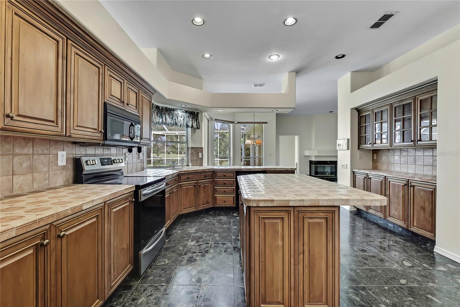 LAKE IN THE WOODS PH I - Residential