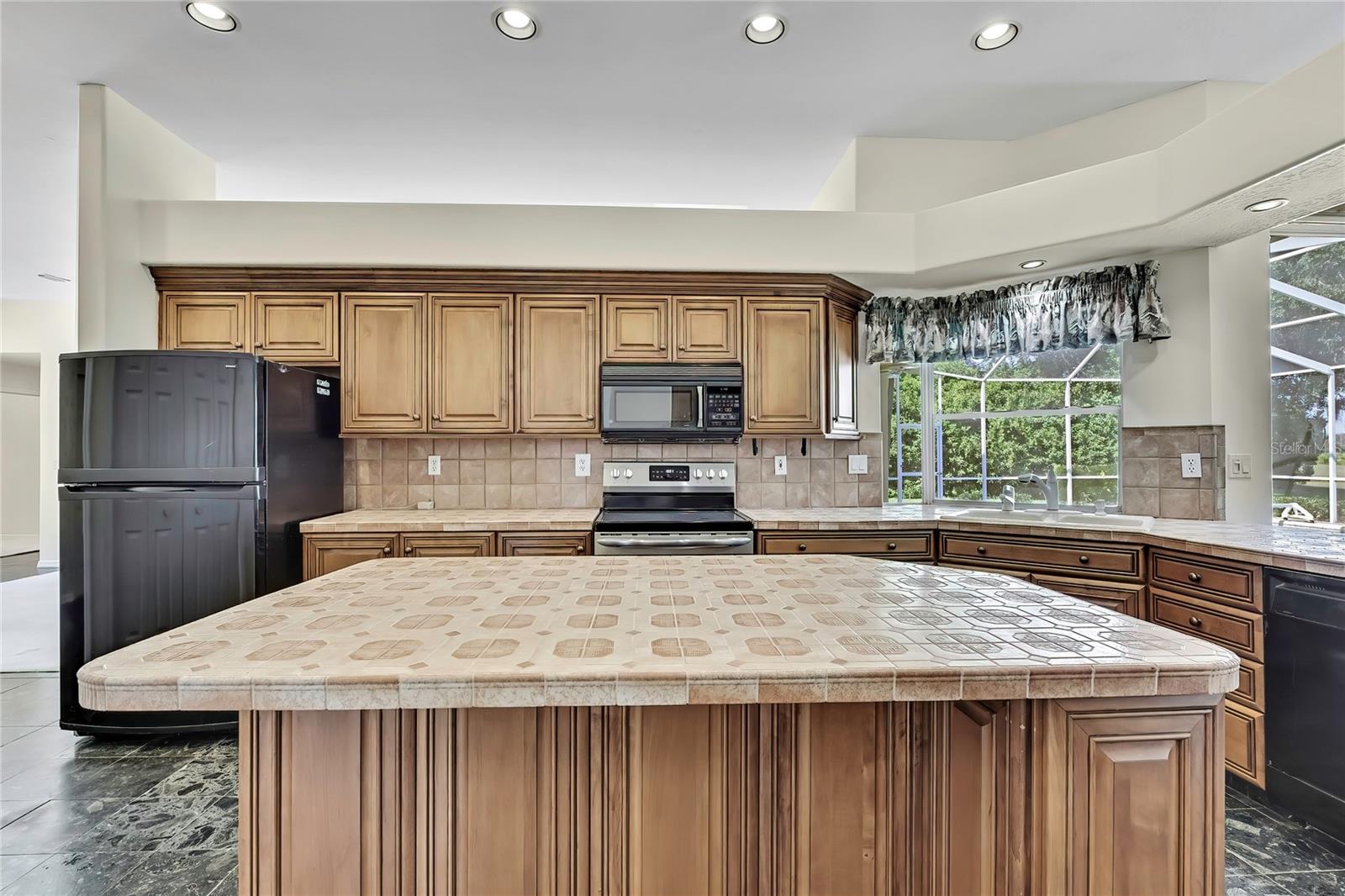 LAKE IN THE WOODS PH I - Residential