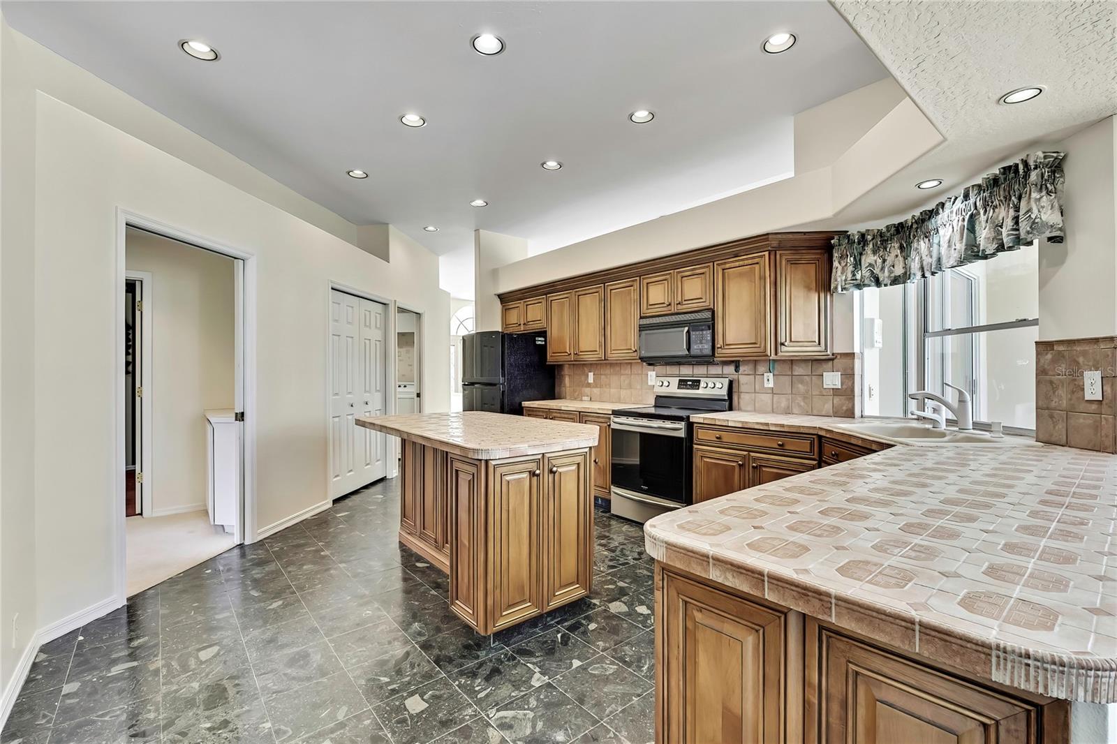 LAKE IN THE WOODS PH I - Residential