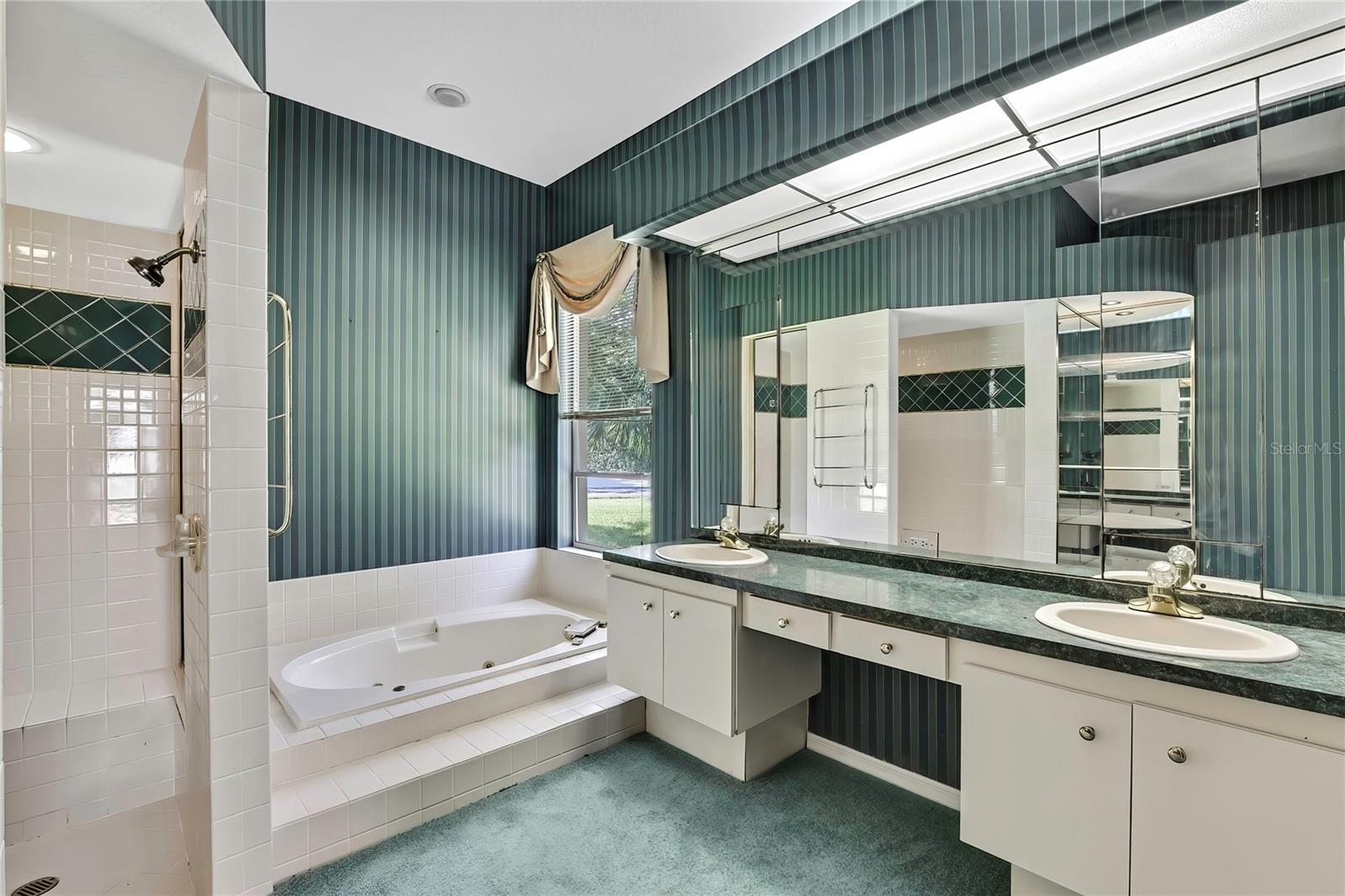 LAKE IN THE WOODS PH I - Residential