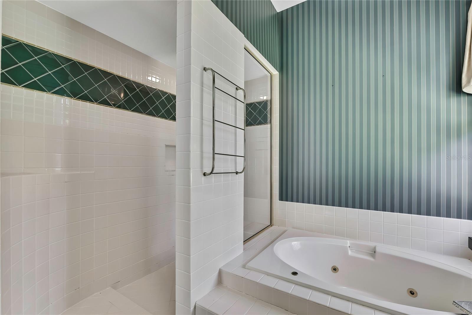 LAKE IN THE WOODS PH I - Residential