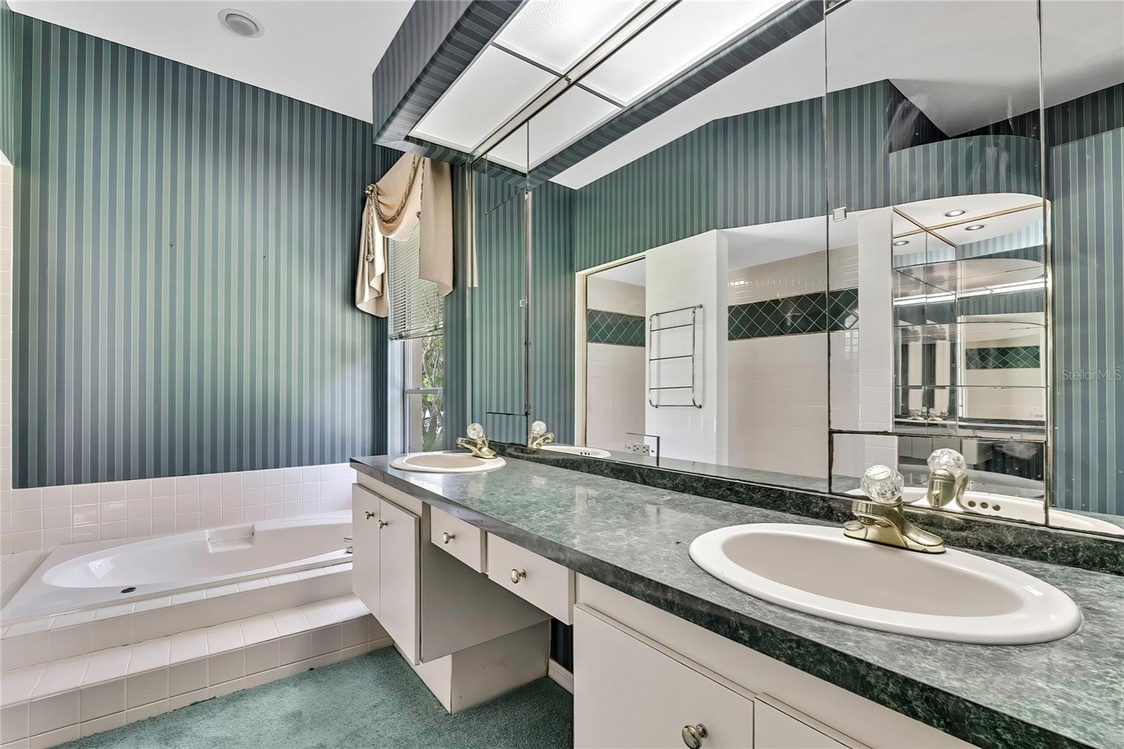 LAKE IN THE WOODS PH I - Residential