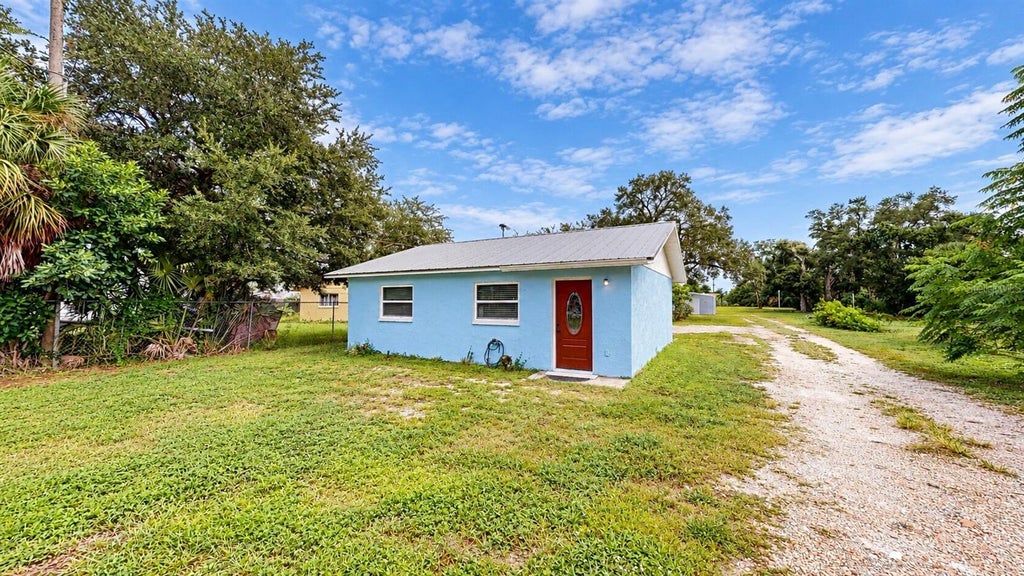 Photo of 330 12th Street W, Palmetto, FL 34221 (MLS # A4708758)