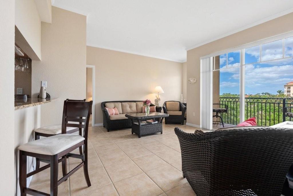 BROADWAY PROMENADE - Residential