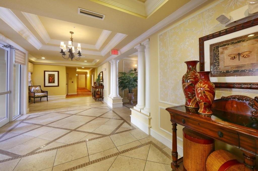 BROADWAY PROMENADE - Residential