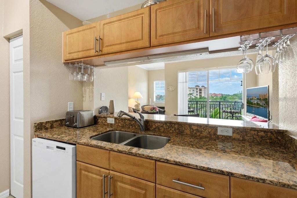 BROADWAY PROMENADE - Residential