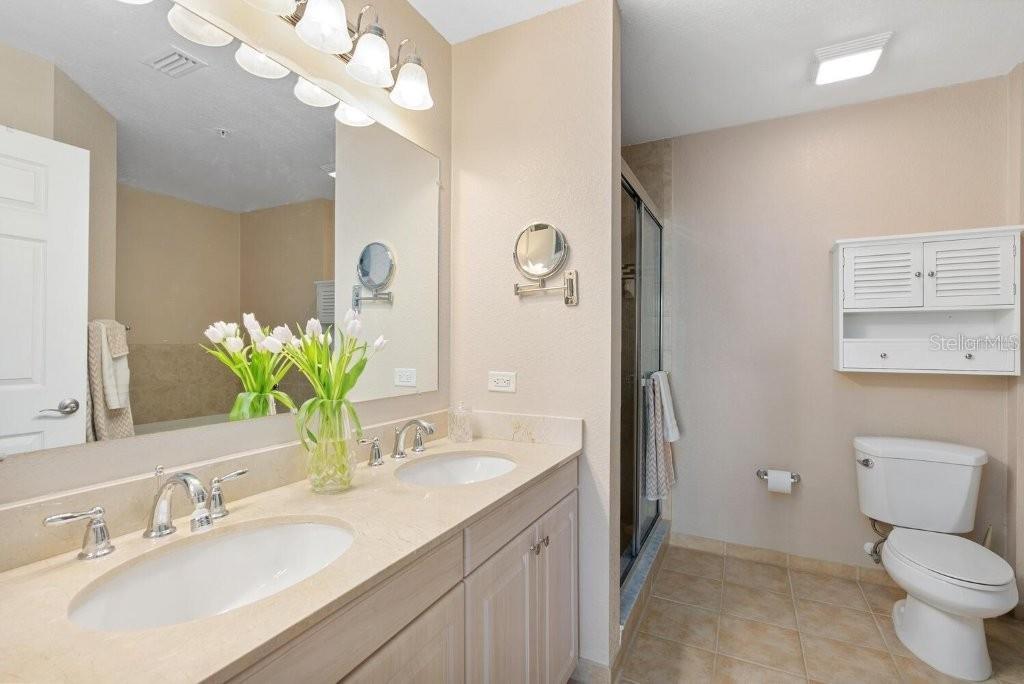 BROADWAY PROMENADE - Residential