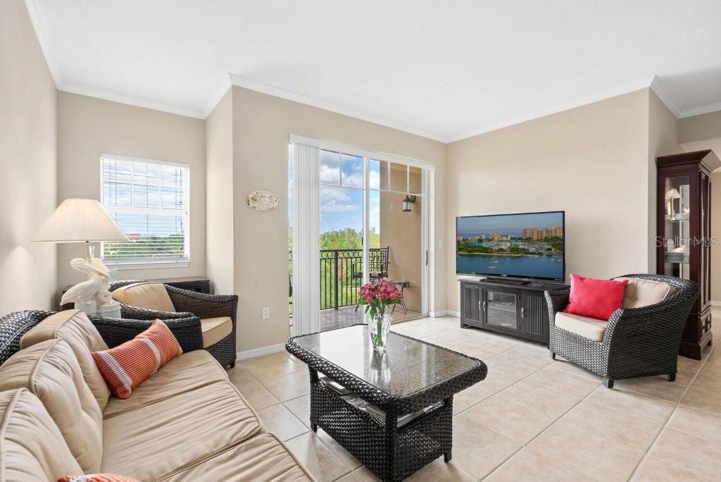 BROADWAY PROMENADE - Residential