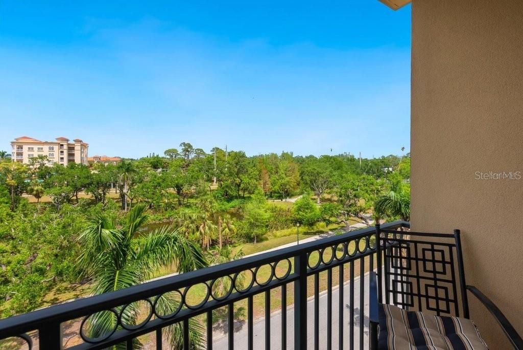 BROADWAY PROMENADE - Residential