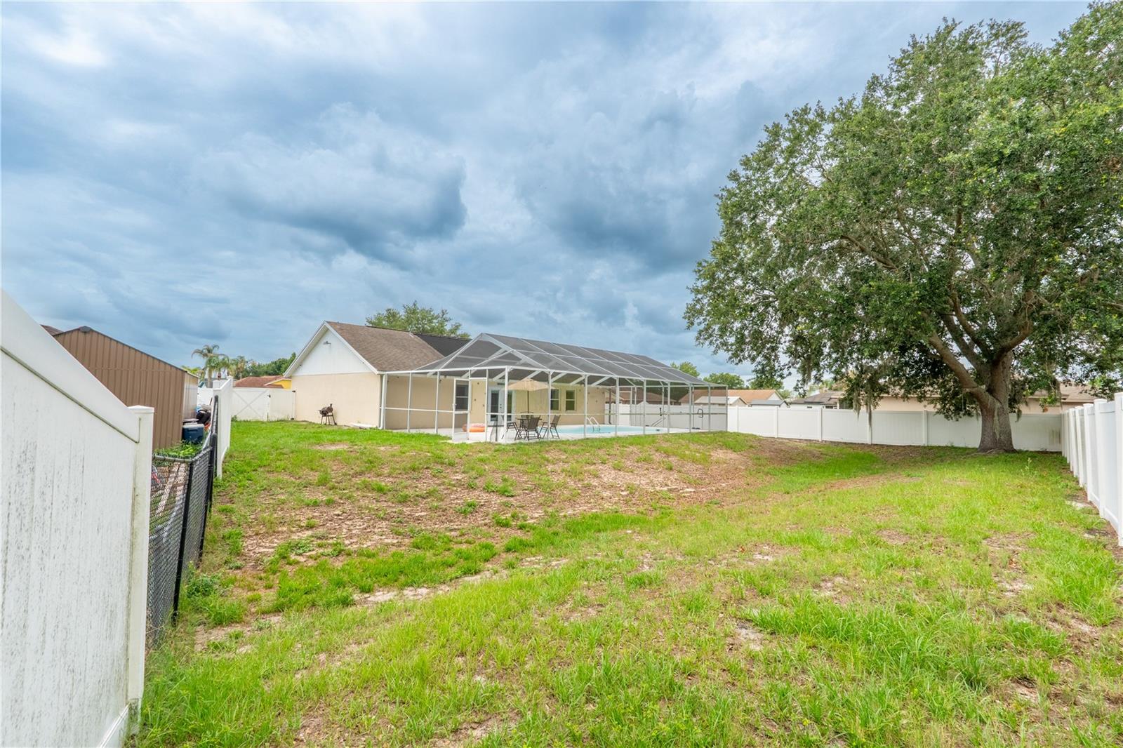 PARADISE PLACE - Residential