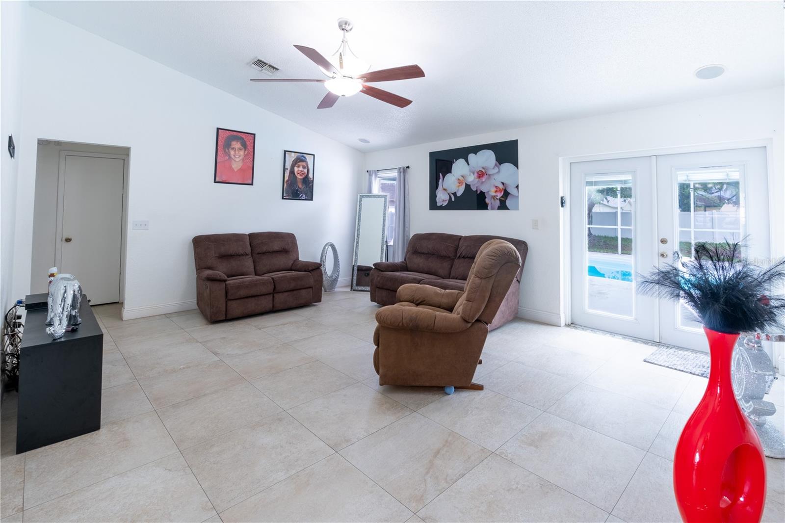 PARADISE PLACE - Residential