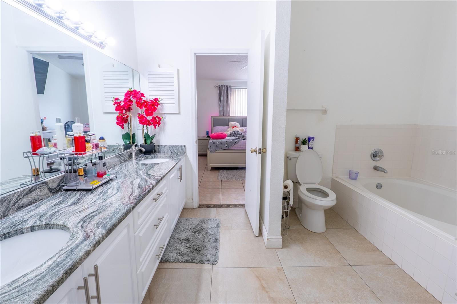 PARADISE PLACE - Residential