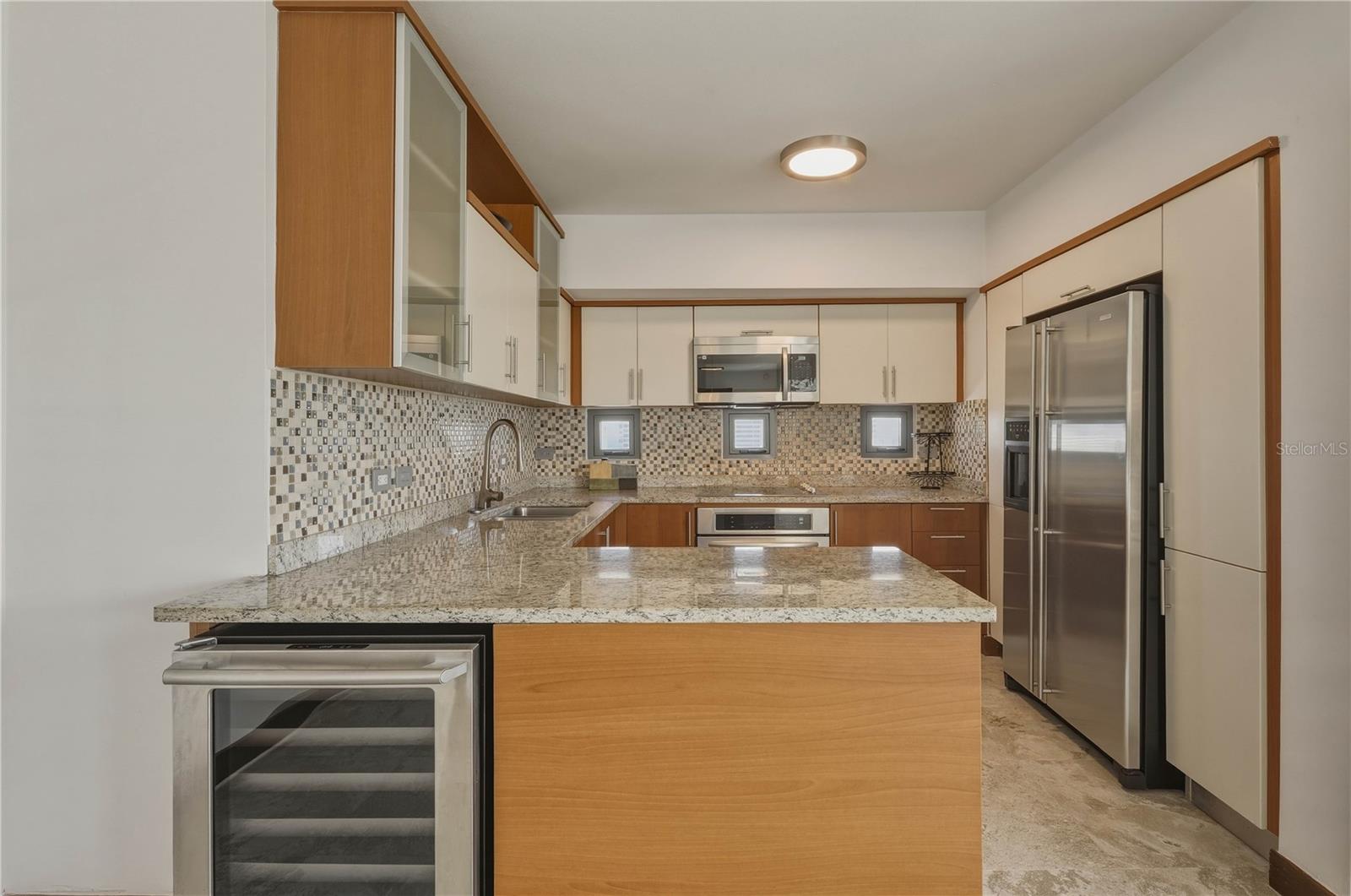 103-105 DE DIEGO AVENUE 1203S