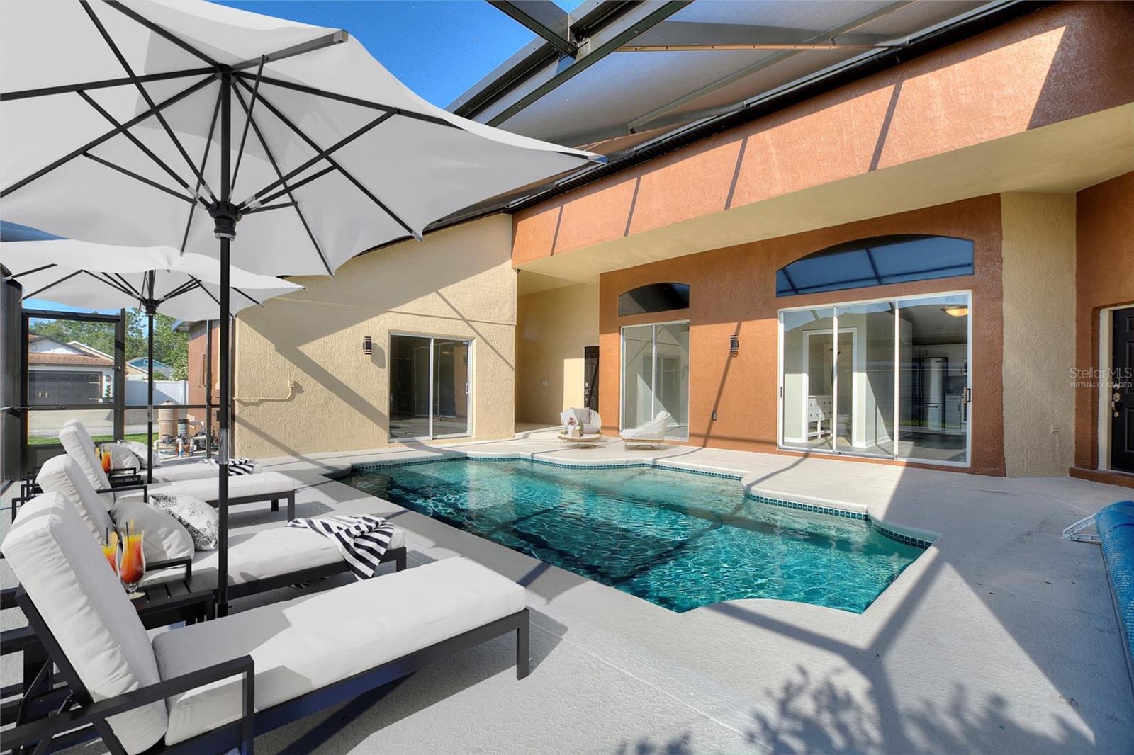 373 SHADY OAK LOOP