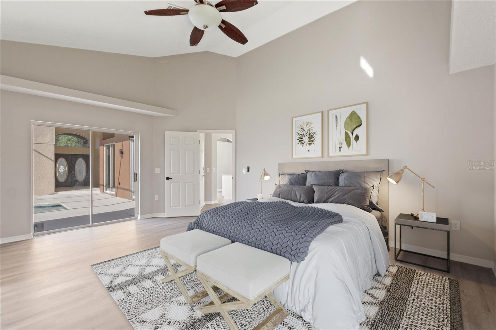 373 SHADY OAK LOOP