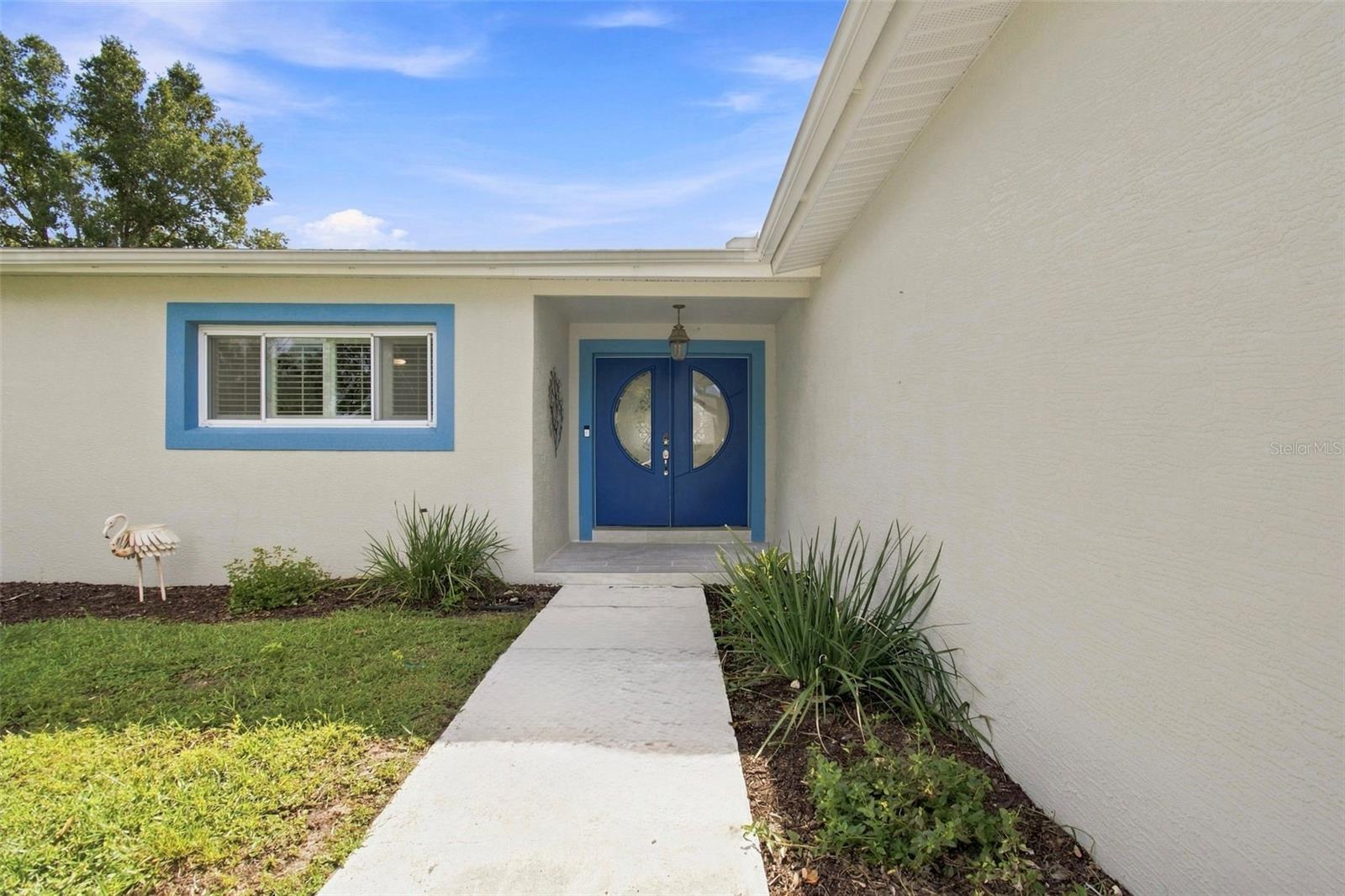 1303 SE KINGS BAY DRIVE