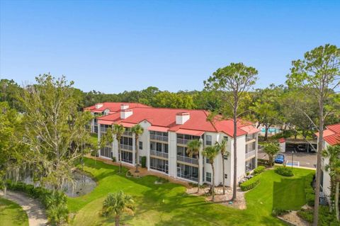 A home in LAKE MARY