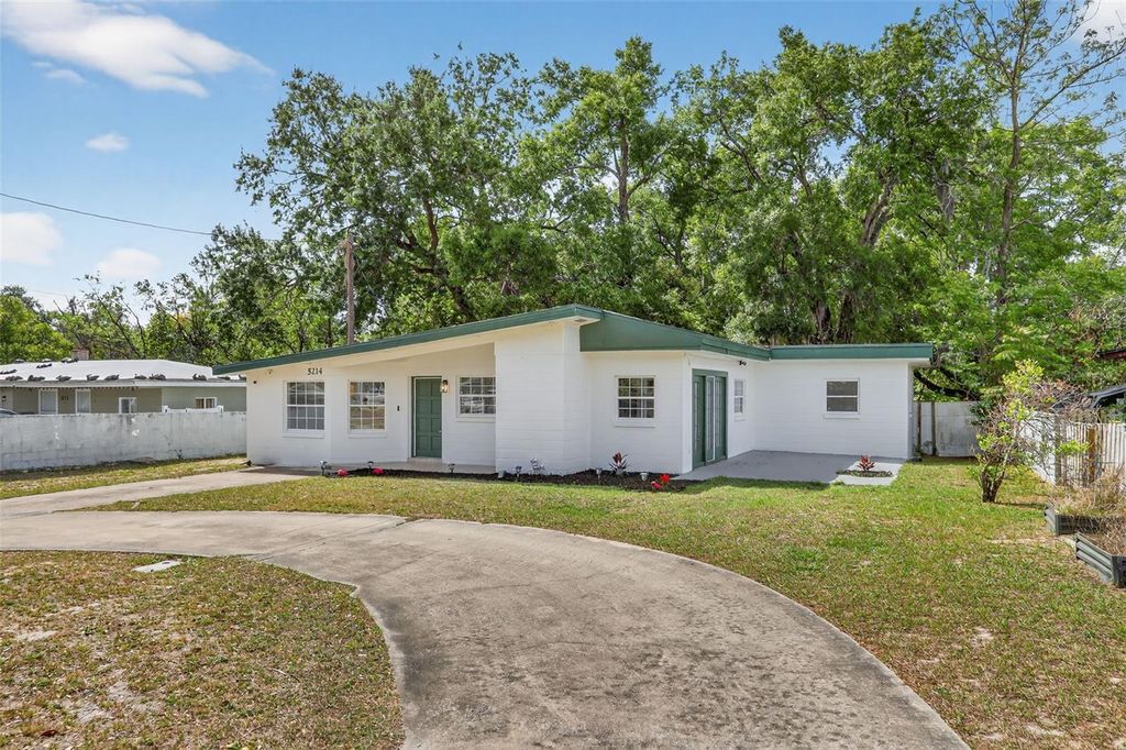 Photo of 5214 Cortez Drive, Orlando, FL 32808 (MLS # O6395505)