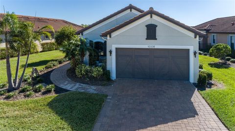 A home in PALMETTO