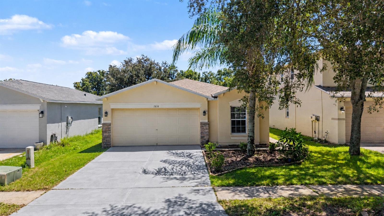 7838 CARRIAGE POINTE DRIVE