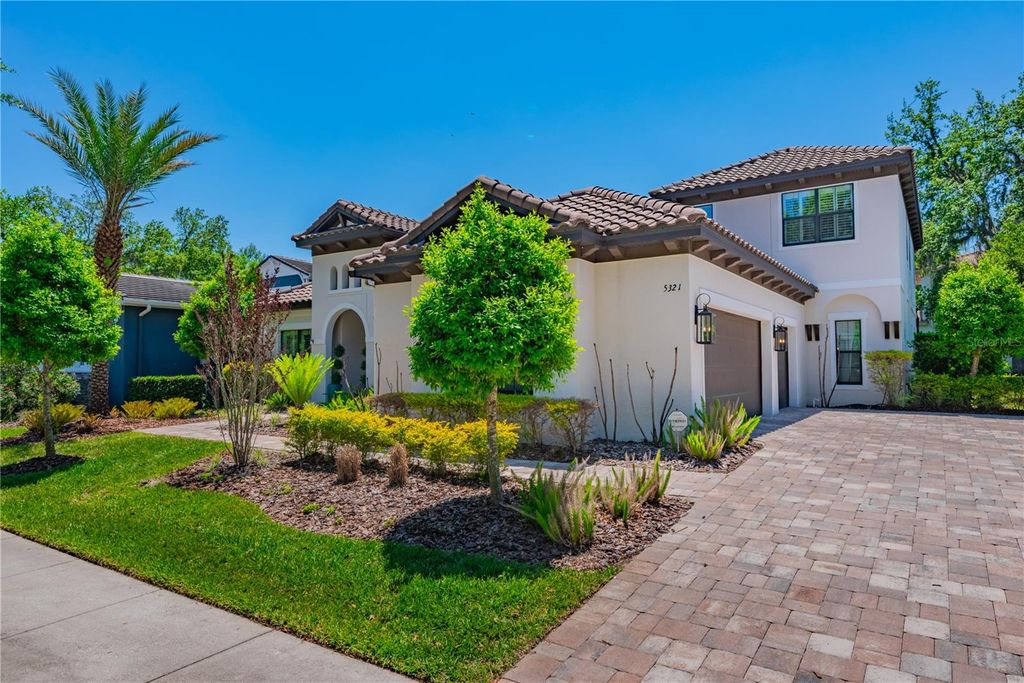 Photo of 5321 Osprey Ridge Drive, Lithia, FL 33547 (MLS # TB8495390)