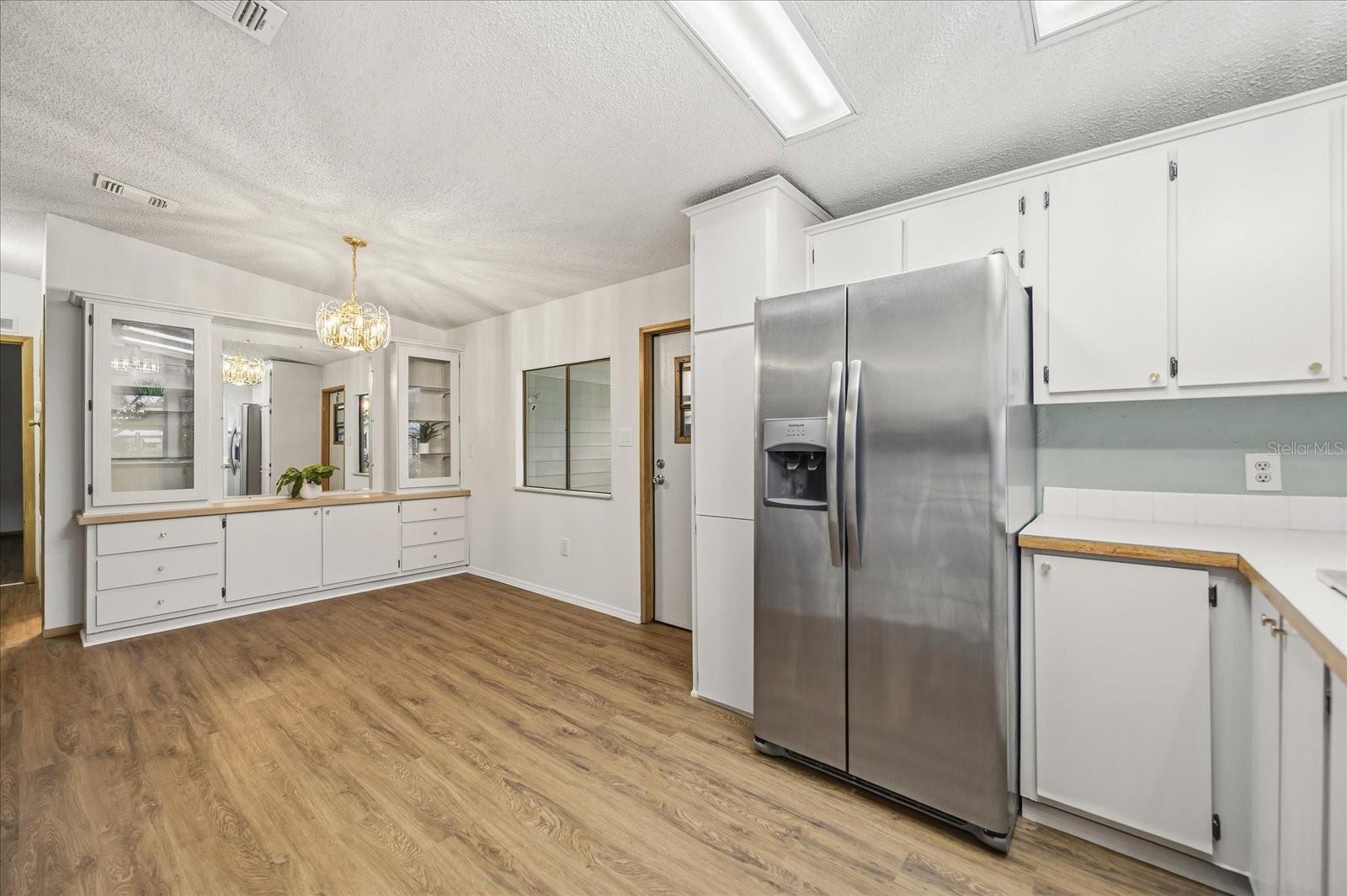 ZELLWOOD STATION - Residential