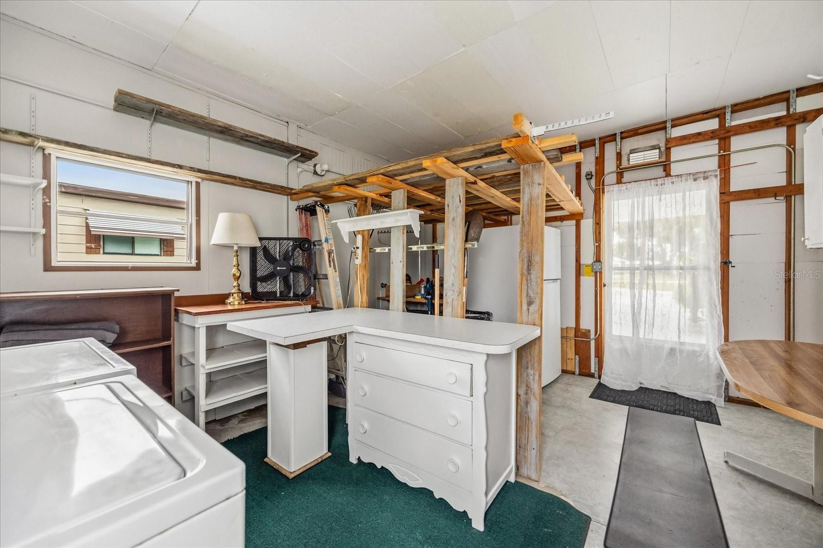 ZELLWOOD STATION - Residential