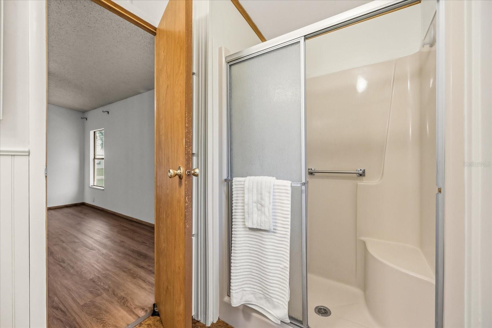 ZELLWOOD STATION - Residential