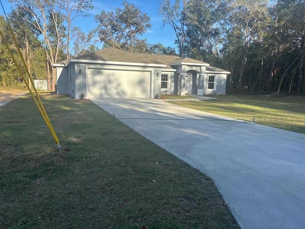 Photo of 8937 N Cortlandt Drive, Dunnellon, FL 34434 (MLS # G5105191)