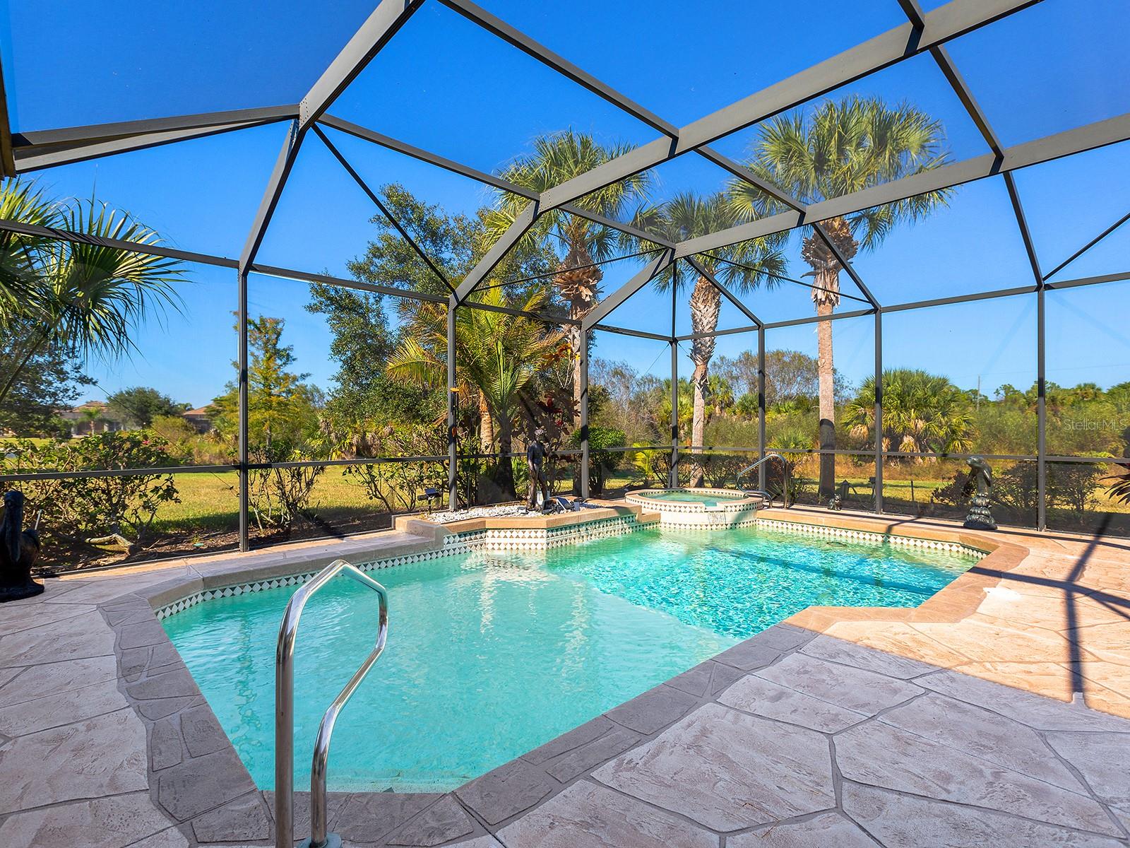 RIVERWOOD - Residential