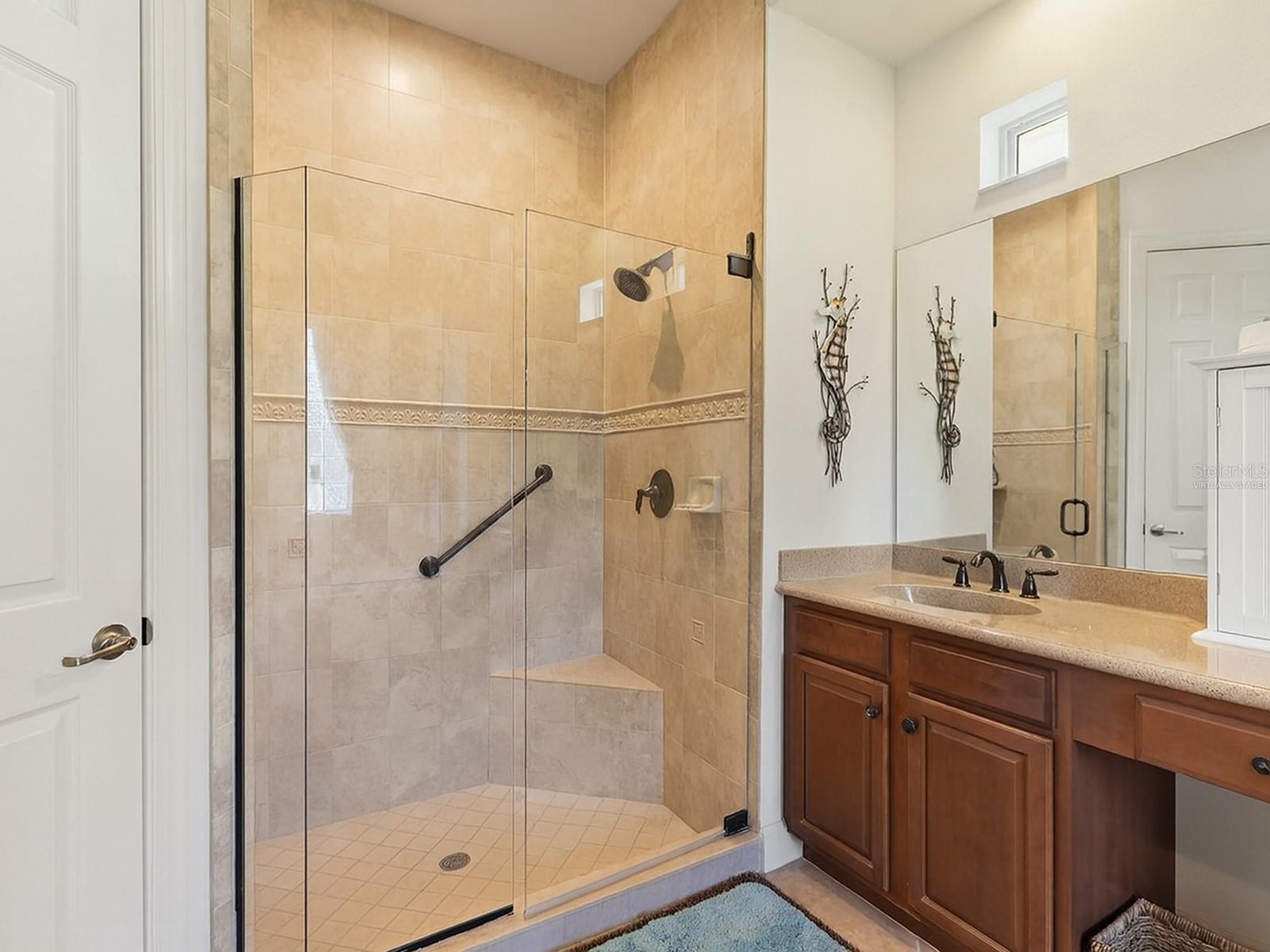 RIVERWOOD - Residential