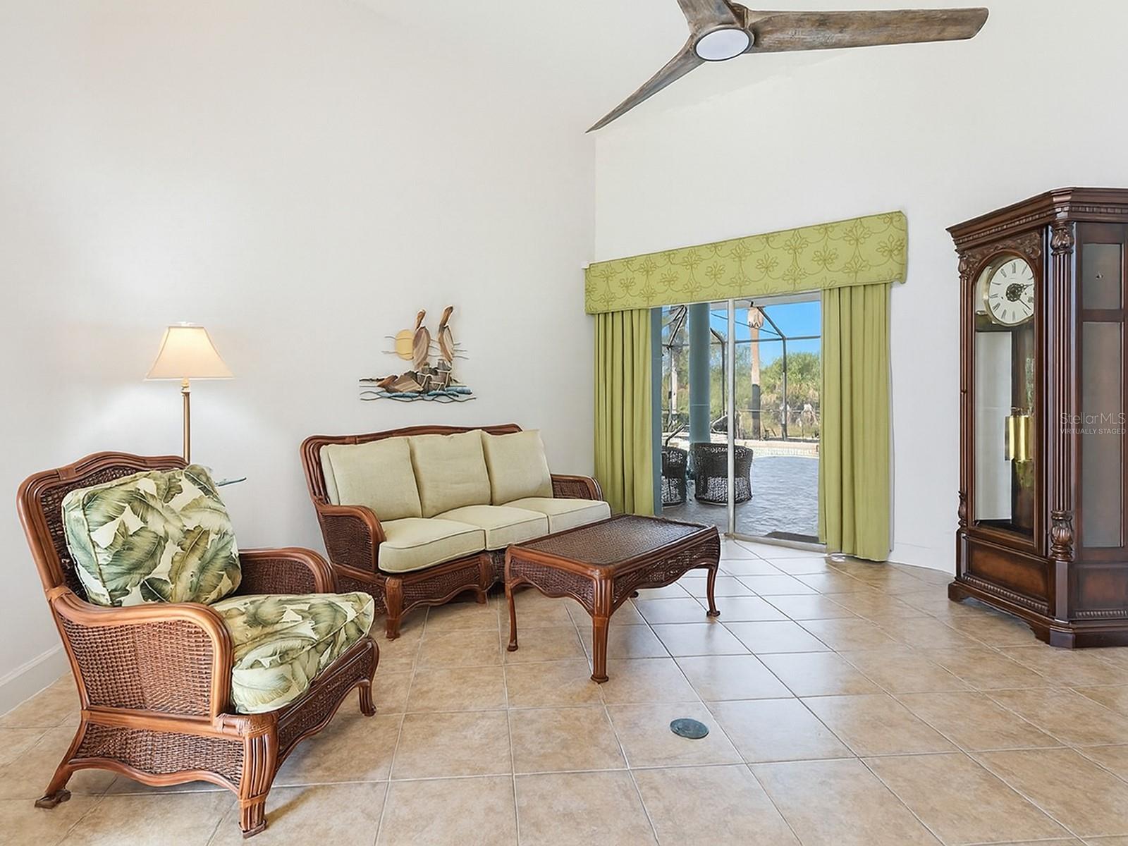 RIVERWOOD - Residential