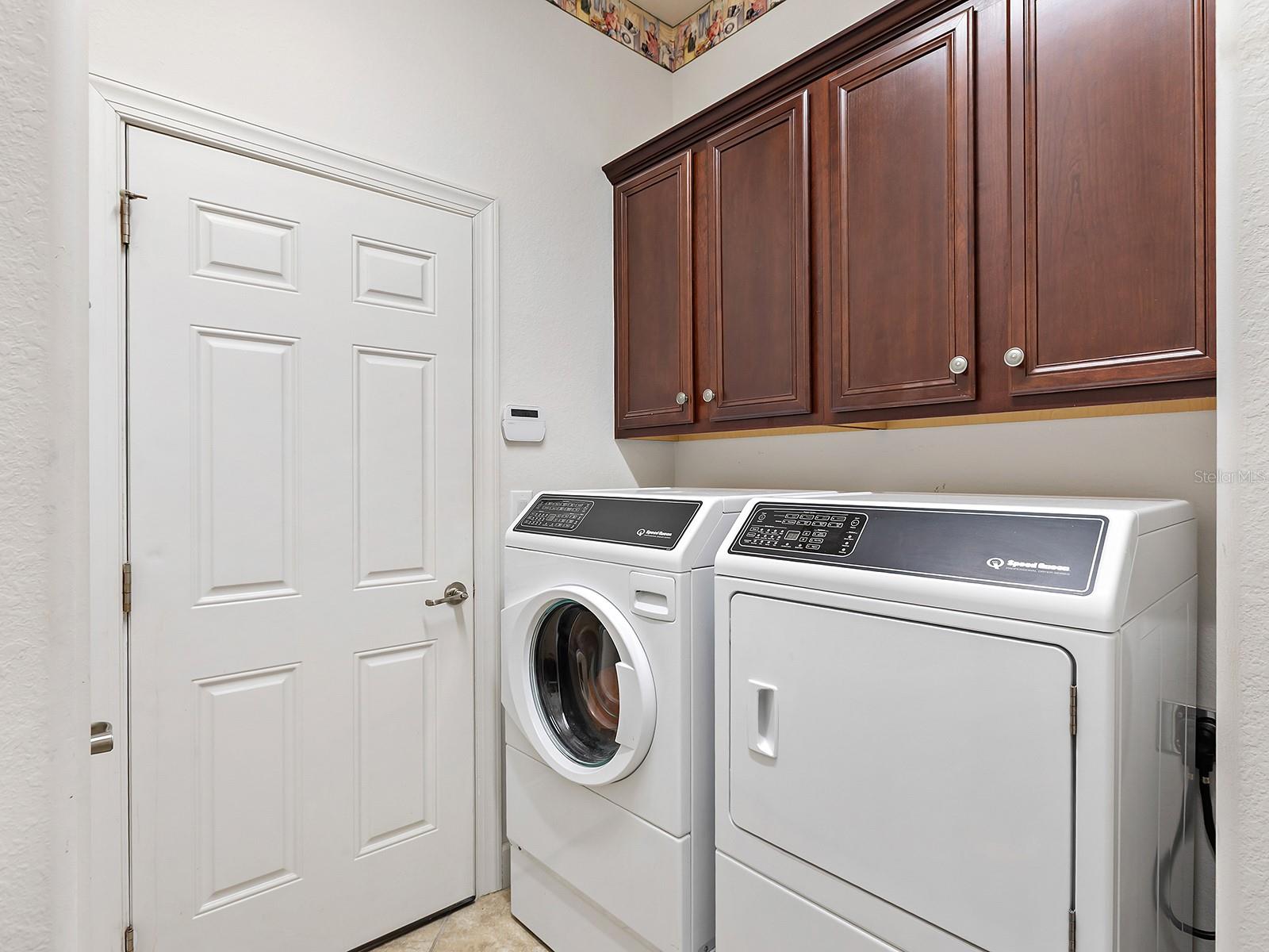 RIVERWOOD - Residential